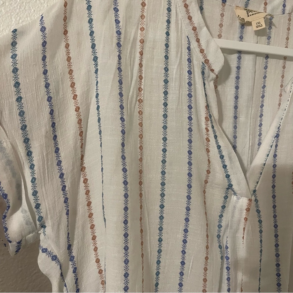 Perch Womens Top Plus Size 1XL Blue Floral Striped Lightweight V Neck Blouse - Picture 6 of 10